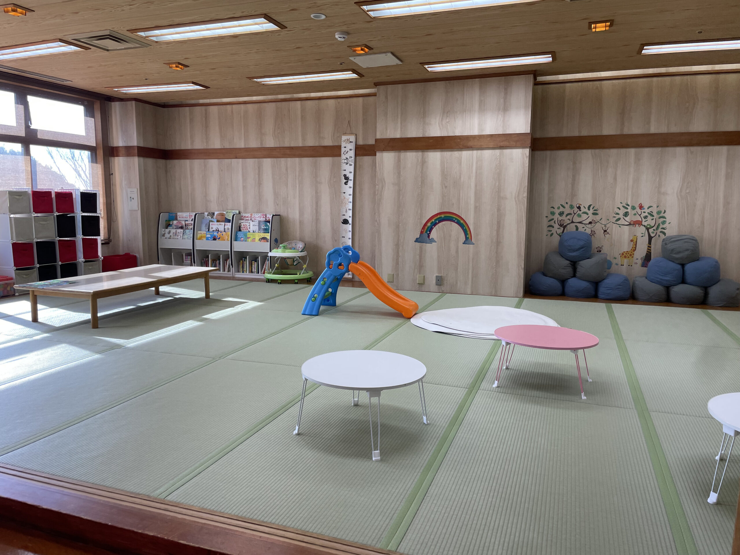 ウェイティングルームの座敷画像